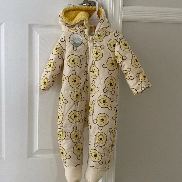 COPY - NWT. Disney Baby, size 6-9 months, Winnie the Pooh, snowsuit. - Picture 4 of 16